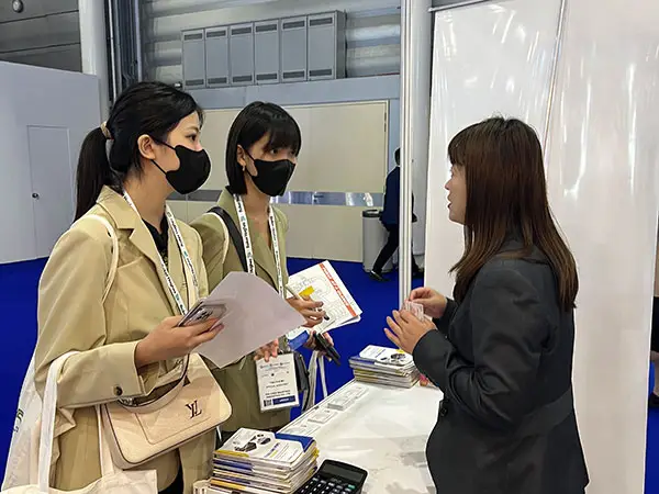 steel pipe distributors,casing and tubing coupling,carbon steel pipe stockist